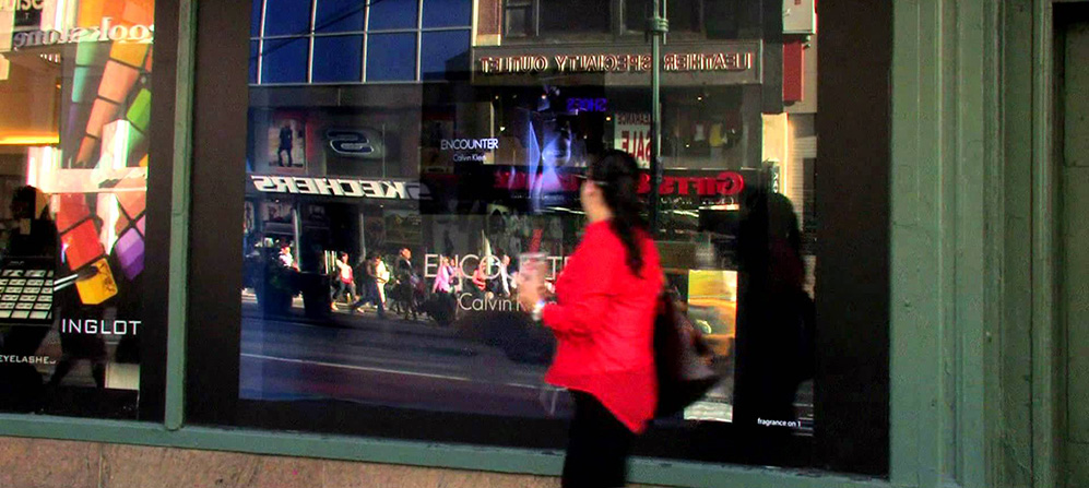 News-Calvin-Klein-Encounter-Digital-Signage-Herald-Square